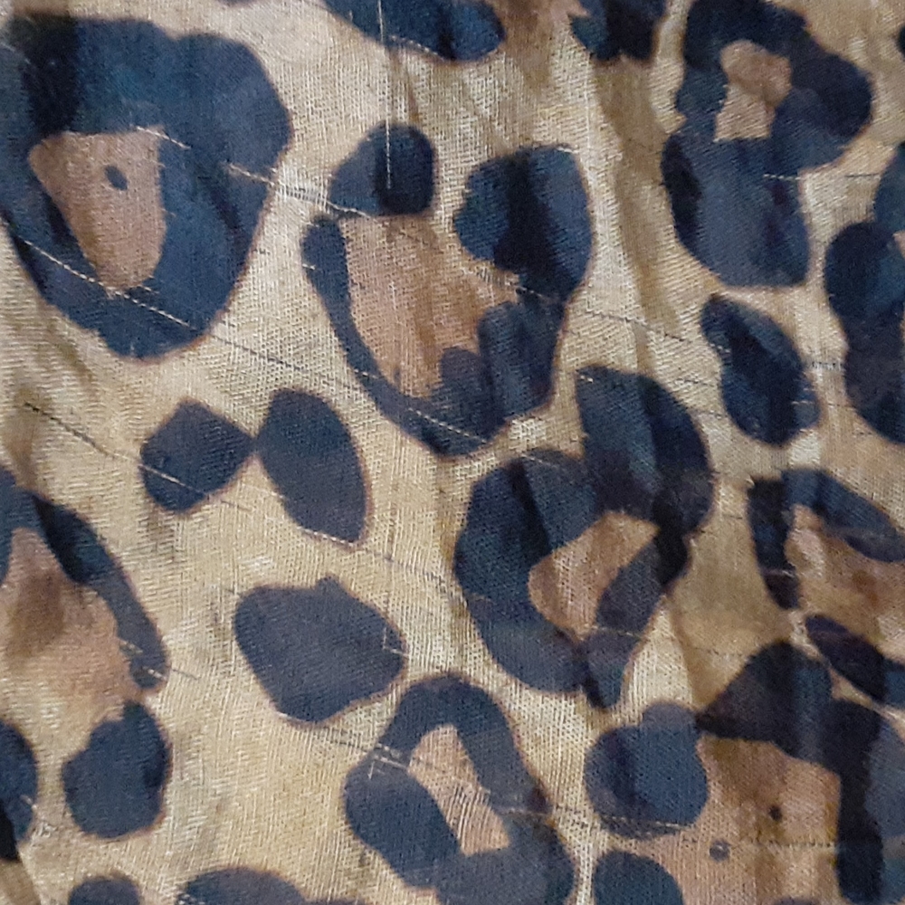 Leopard scarf - Picture 3 of 3